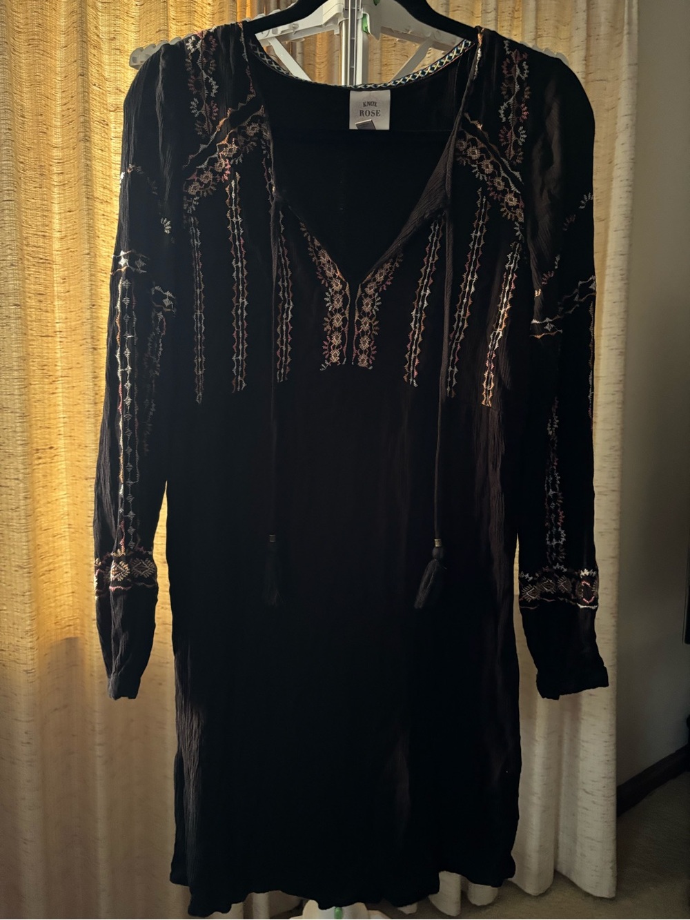 Knox Rose Black Embroidered V-Neck Peasant Dress